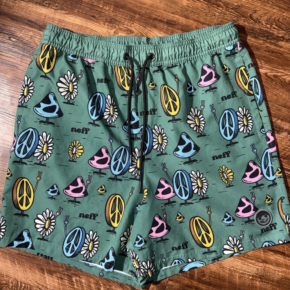 Neff Green Peach Mushroom Crazy Shorts Men's XL